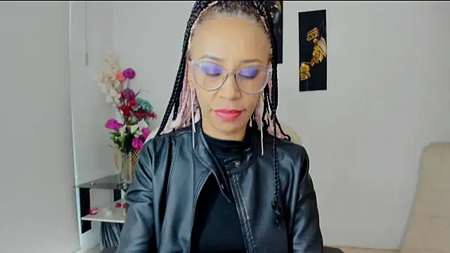 Snapshot of ScarlettMalbec chatting on February 6, 2025, 9:49 pm ScarlettMalbec online show from February 6, 2025, 9:49 pm