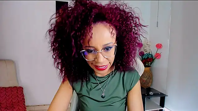 Snapshot of ScarlettMalbec chatting on September 13, 2025, 9:36 pm ScarlettMalbec online show from September 13, 2025, 9:36 pm