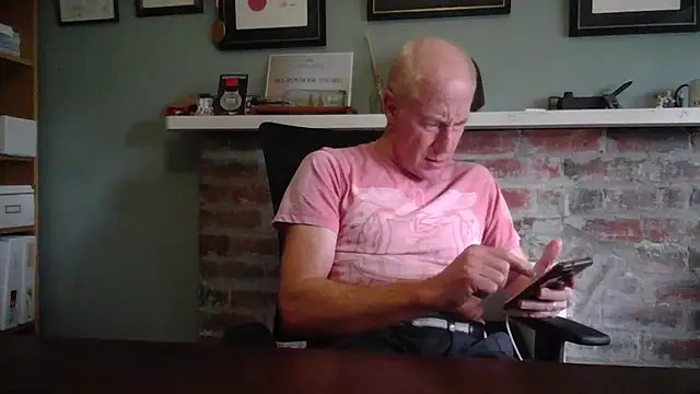 Snapshot of jiggy77777 chatting on December 3, 2024, 2:36 am jiggy77777 online show from December 3, 2024, 2:36 am