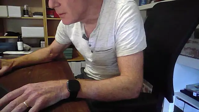 Snapshot of jiggy77777 chatting on January 22, 2025, 3:31 am jiggy77777 online show from January 22, 2025, 3:31 am