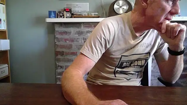 Snapshot of jiggy77777 chatting on February 24, 2025, 11:41 pm jiggy77777 online show from February 24, 2025, 11:41 pm