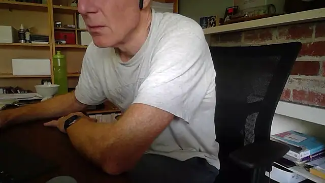 Snapshot of jiggy77777 chatting on March 11, 2025, 6:10 am jiggy77777 online show from March 11, 2025, 6:10 am