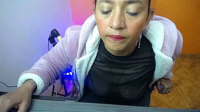 daleska ayala 1 online show from January 24, 2025, 9:58 pm