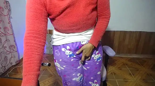 daleska ayala 1 online show from March 4, 2025, 11:19 am