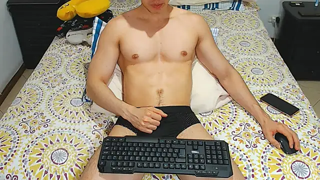 Snapshot of JahsHot chatting on October 31, 2025, 7:59 pm JahsHot online show from October 31, 2025, 7:59 pm