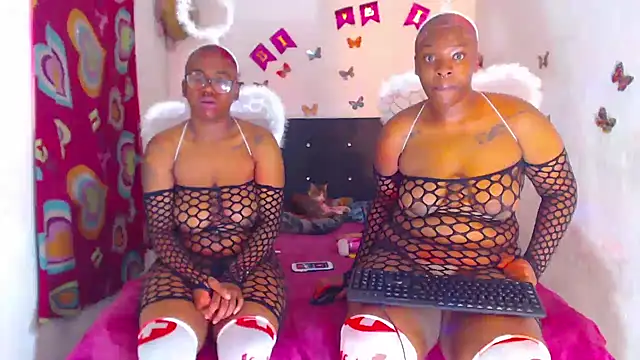 Snapshot of The_wickles_4443 chatting on November 15, 2025, 5:09 pm The wickles 4443 online show from November 15, 2025, 5:09 pm