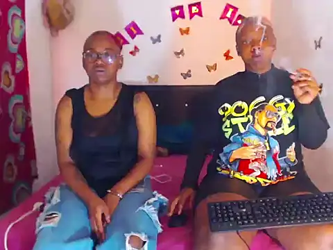 Snapshot of The_wickles_4443 chatting on November 18, 2025, 5:28 pm The wickles 4443 online show from November 18, 2025, 5:28 pm