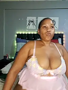 Snapshot of Toya_P chatting on November 4, 2025, 7:46 pm Toya P online show from November 4, 2025, 7:46 pm