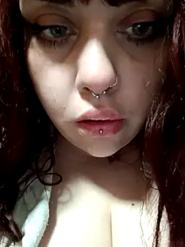 Snapshot of persefone97 chatting on March 4, 2025, 7:32 pm persefone97 online show from March 4, 2025, 7:32 pm