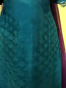 Snapshot of lovely_zara chatting on December 24, 2024, 7:17 am lovely zara online show from December 24, 2024, 7:17 am