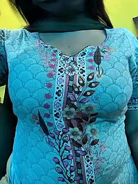 Snapshot of lovely_zara chatting on February 2, 2025, 8:13 am lovely zara online show from February 2, 2025, 8:13 am