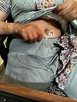 Snapshot of lovely_zara chatting on February 11, 2025, 5:50 pm lovely zara online show from February 11, 2025, 5:50 pm