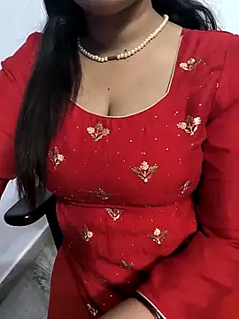 Snapshot of lovely_zara chatting on March 10, 2025, 5:29 pm lovely zara online show from March 10, 2025, 5:29 pm