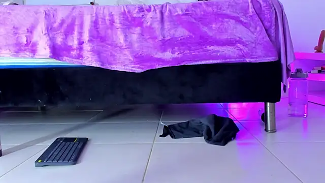 Snapshot of AnastaciaBlake chatting on December 5, 2024, 5:37 am AnastaciaBlake online show from December 5, 2024, 5:37 am