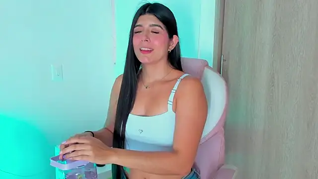 Snapshot of AnastaciaBlake chatting on February 9, 2025, 8:13 pm AnastaciaBlake online show from February 9, 2025, 8:13 pm