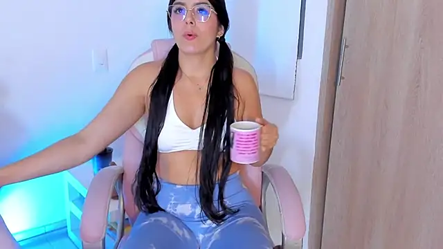 Snapshot of AnastaciaBlake chatting on October 17, 2025, 11:29 pm AnastaciaBlake online show from October 17, 2025, 11:29 pm