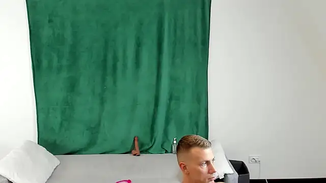 Georgearmwrestler online show from December 18, 2024, 4:17 pm