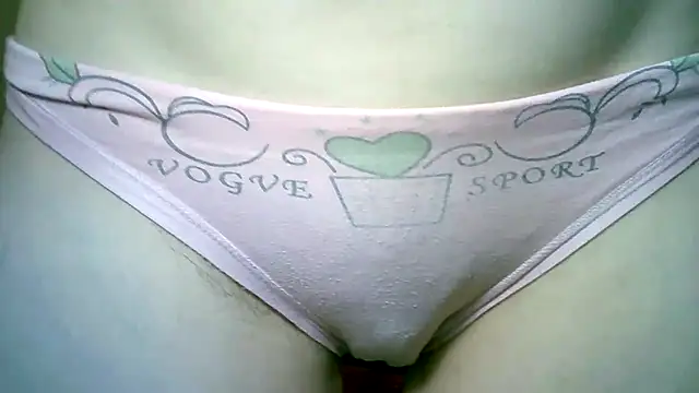 Snapshot of VikkyVikiss chatting on September 25, 2025, 4:11 pm VikkyVikiss online show from September 25, 2025, 4:11 pm