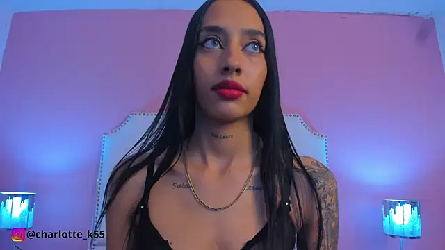 Snapshot of charlotte_kisss chatting on December 9, 2024, 8:12 pm charlotte kisss online show from December 9, 2024, 8:12 pm