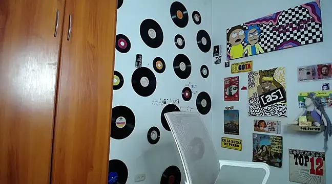 9 Fernanda 9 online show from February 9, 2025, 4:36 am