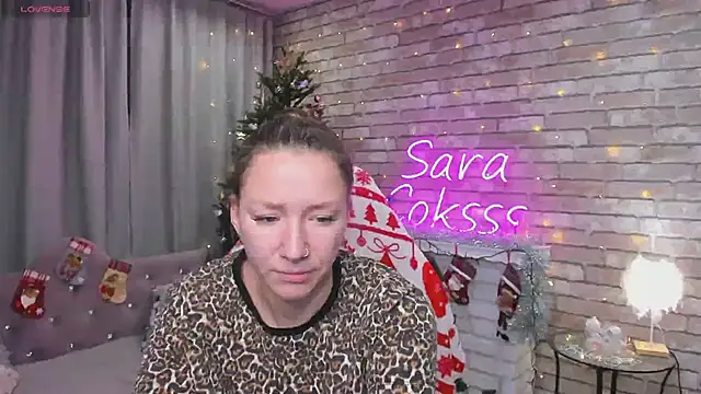 Snapshot of SarahCoksss chatting on December 24, 2024, 12:33 am SarahCoksss online show from December 24, 2024, 12:33 am