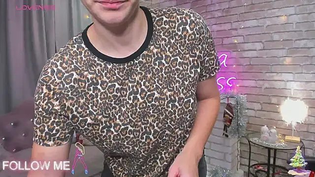 Snapshot of SarahCoksss chatting on January 5, 2025, 1:13 am SarahCoksss online show from January 5, 2025, 1:13 am