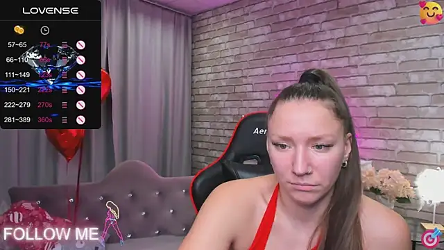 Snapshot of SarahCoksss chatting on February 11, 2025, 3:29 am SarahCoksss online show from February 11, 2025, 3:29 am