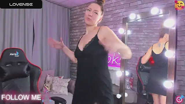 Snapshot of SarahCoksss chatting on March 2, 2025, 4:07 am SarahCoksss online show from March 2, 2025, 4:07 am