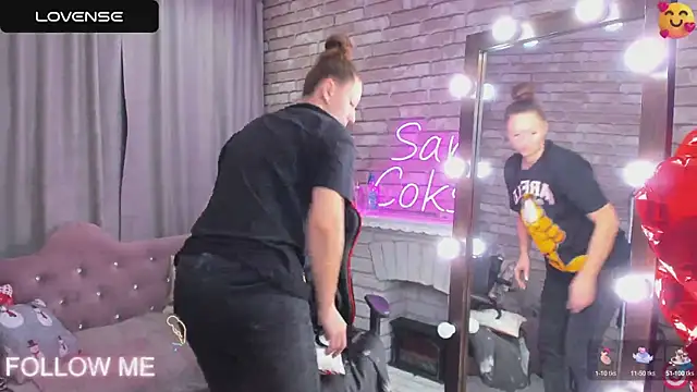 Snapshot of SarahCoksss chatting on March 6, 2025, 11:31 pm SarahCoksss online show from March 6, 2025, 11:31 pm