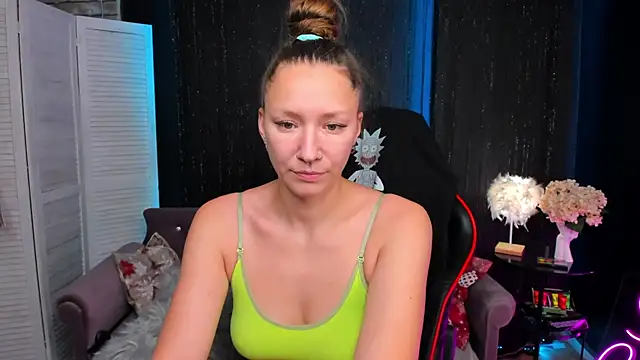 Snapshot of SarahCoksss chatting on November 18, 2025, 12:38 am SarahCoksss online show from November 18, 2025, 12:38 am