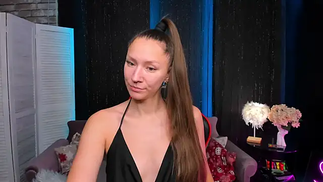 Snapshot of SarahCoksss chatting on November 26, 2025, 12:11 am SarahCoksss online show from November 26, 2025, 12:11 am