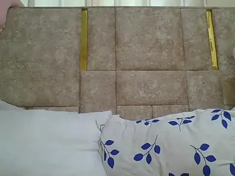 sexy smiley online show from January 18, 2025, 5:10 am