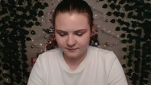 Snapshot of IxxiLiana chatting on December 19, 2024, 7:18 am IxxiLiana online show from December 19, 2024, 7:18 am