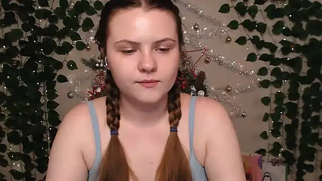 Snapshot of IxxiLiana chatting on December 27, 2024, 10:23 am IxxiLiana online show from December 27, 2024, 10:23 am
