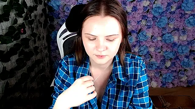 Snapshot of IxxiLiana chatting on September 29, 2025, 5:12 am IxxiLiana online show from September 29, 2025, 5:12 am