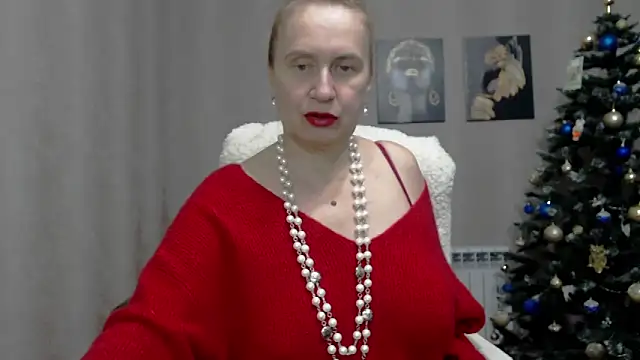 Snapshot of koroleva70 chatting on January 12, 2025, 6:27 pm koroleva70 online show from January 12, 2025, 6:27 pm