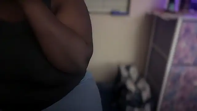 Yagurl  west online show from February 12, 2025, 4:01 am