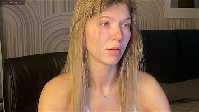 viviann evans online show from October 24, 2025, 1:03 am