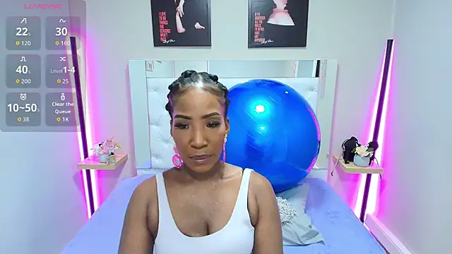 kimmturner online show from September 19, 2025, 1:01 pm