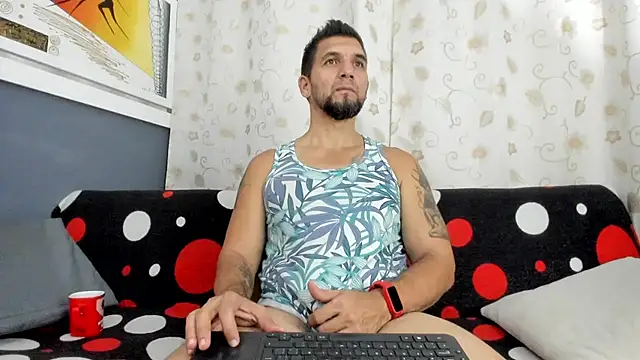 Snapshot of JULESLAKES chatting on November 13, 2025, 1:10 pm JULESLAKES online show from November 13, 2025, 1:10 pm