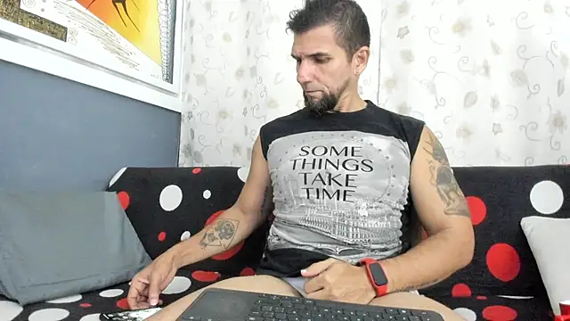 Snapshot of JULESLAKES chatting on November 18, 2025, 8:13 pm JULESLAKES online show from November 18, 2025, 8:13 pm