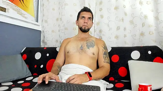 Snapshot of JULESLAKES chatting on November 19, 2025, 3:34 pm JULESLAKES online show from November 19, 2025, 3:34 pm