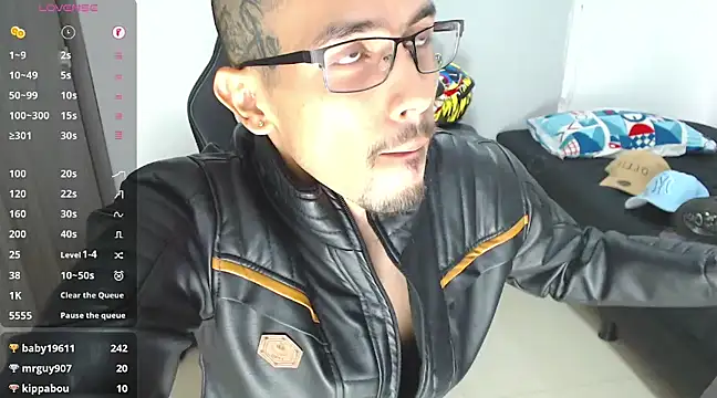 Snapshot of russthiago chatting on February 11, 2025, 7:38 pm russthiago online show from February 11, 2025, 7:38 pm