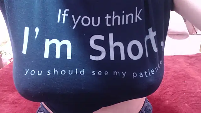 nadescomthxx online show from October 16, 2025, 2:07 pm