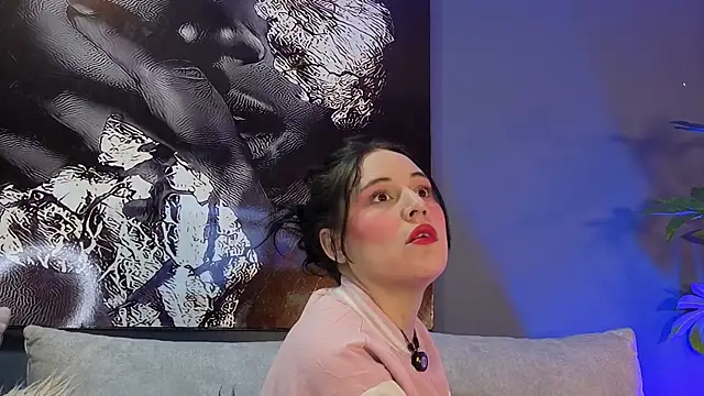 nadescomthxx online show from November 26, 2025, 7:26 pm