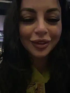 Snapshot of Chloe_Ricci chatting on December 11, 2024, 5:48 pm Chloe Ricci online show from December 11, 2024, 5:48 pm