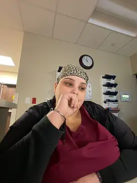 Snapshot of bbwredhead chatting on December 3, 2024, 5:53 am bbwredhead online show from December 3, 2024, 5:53 am