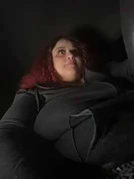 Snapshot of bbwredhead chatting on December 14, 2024, 8:13 am bbwredhead online show from December 14, 2024, 8:13 am