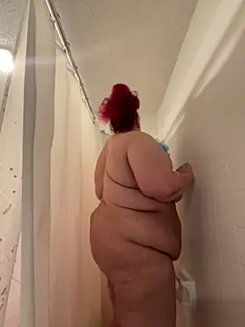 Snapshot of bbwredhead chatting on January 17, 2025, 1:15 am bbwredhead online show from January 17, 2025, 1:15 am