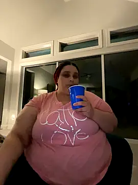 Snapshot of bbwredhead chatting on October 5, 2025, 2:32 am bbwredhead online show from October 5, 2025, 2:32 am